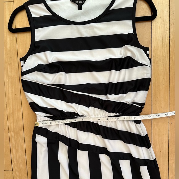 Jessica Black & White Striped Dress Size 4 💥2/$15 or 3/$20💥 - Picture 8 of 12